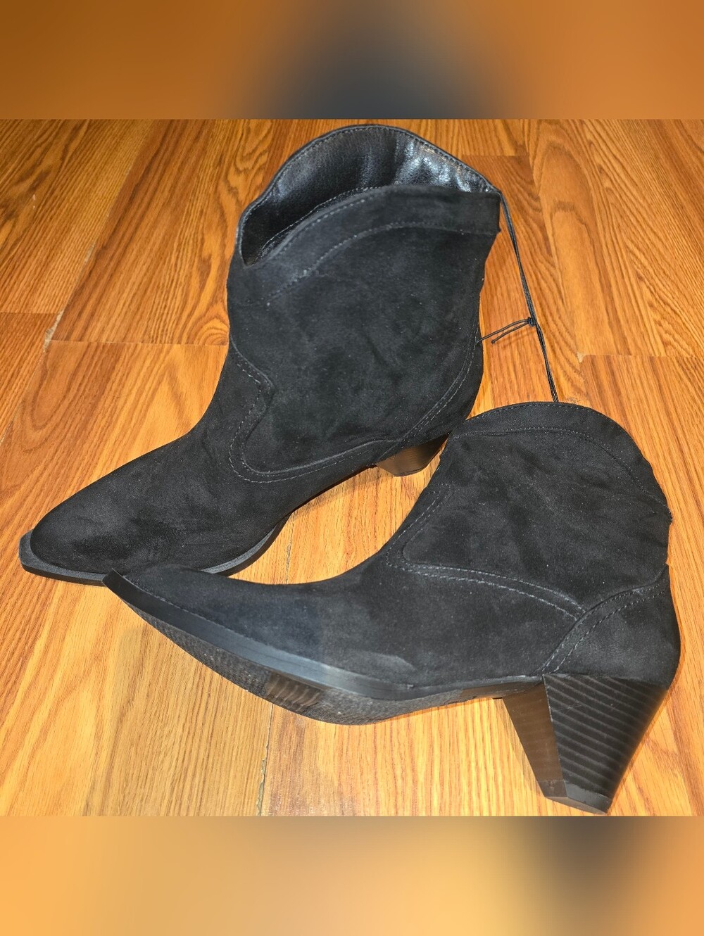 Time and Tru women's faux suede ankle booties